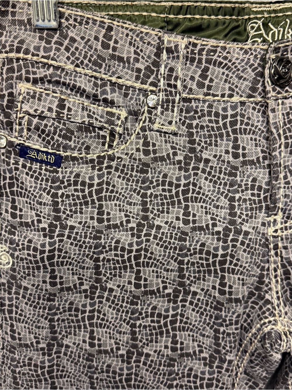 Adiktd Jeans Size 4/32 Short Straight Leg Rhinestone Pockets Snake Pattern Gray - Picture 4 of 11
